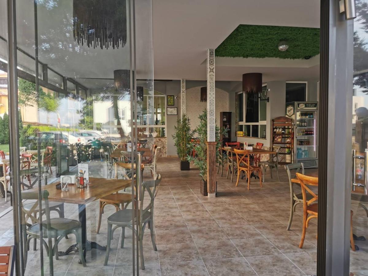 Lucky Family Aparthotel 3*