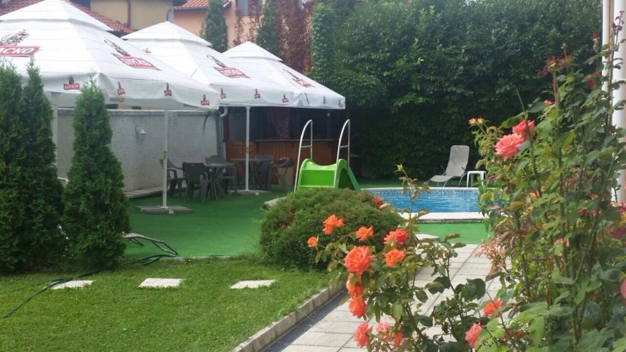 лъки фемили Апартхотел
